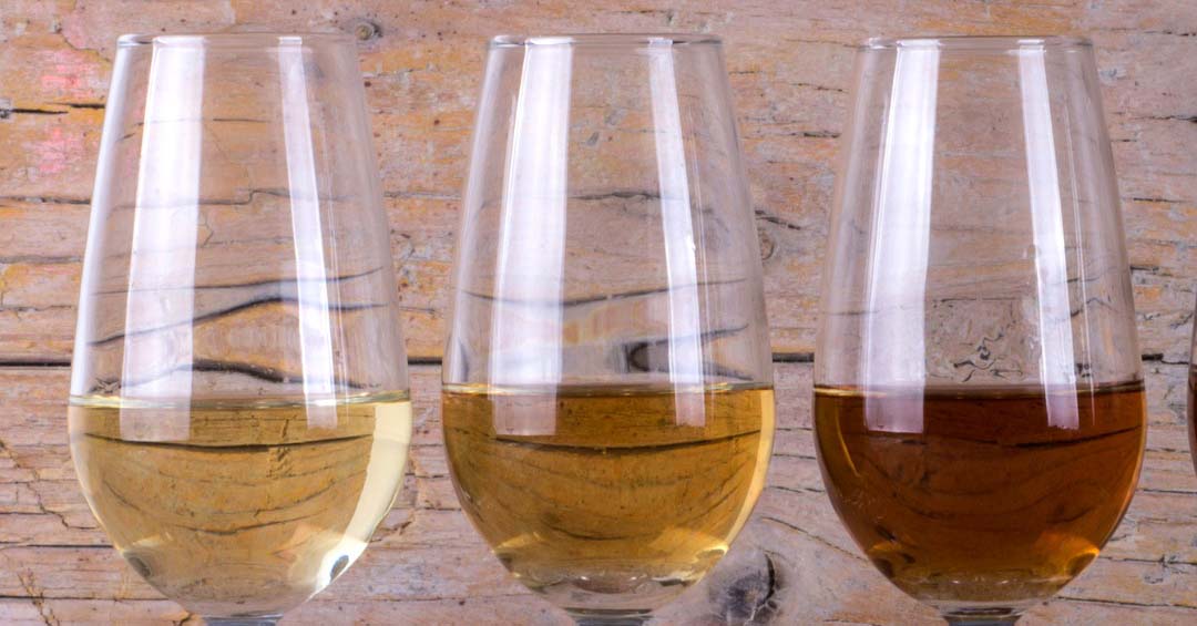 Wine Oxidation Explained: Signs, Causes & Prevention