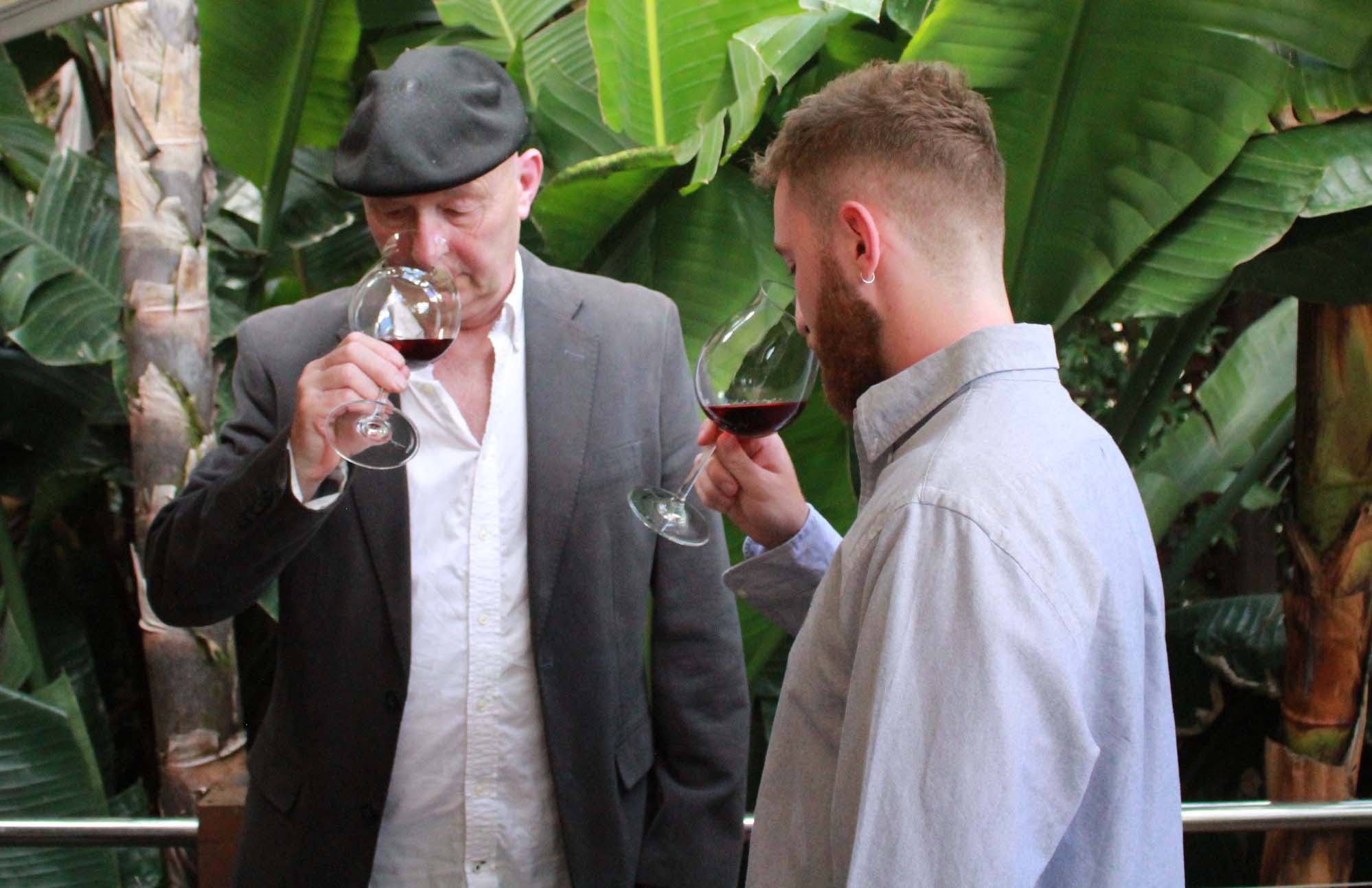 How To Taste Wine: A Beginner's Guide